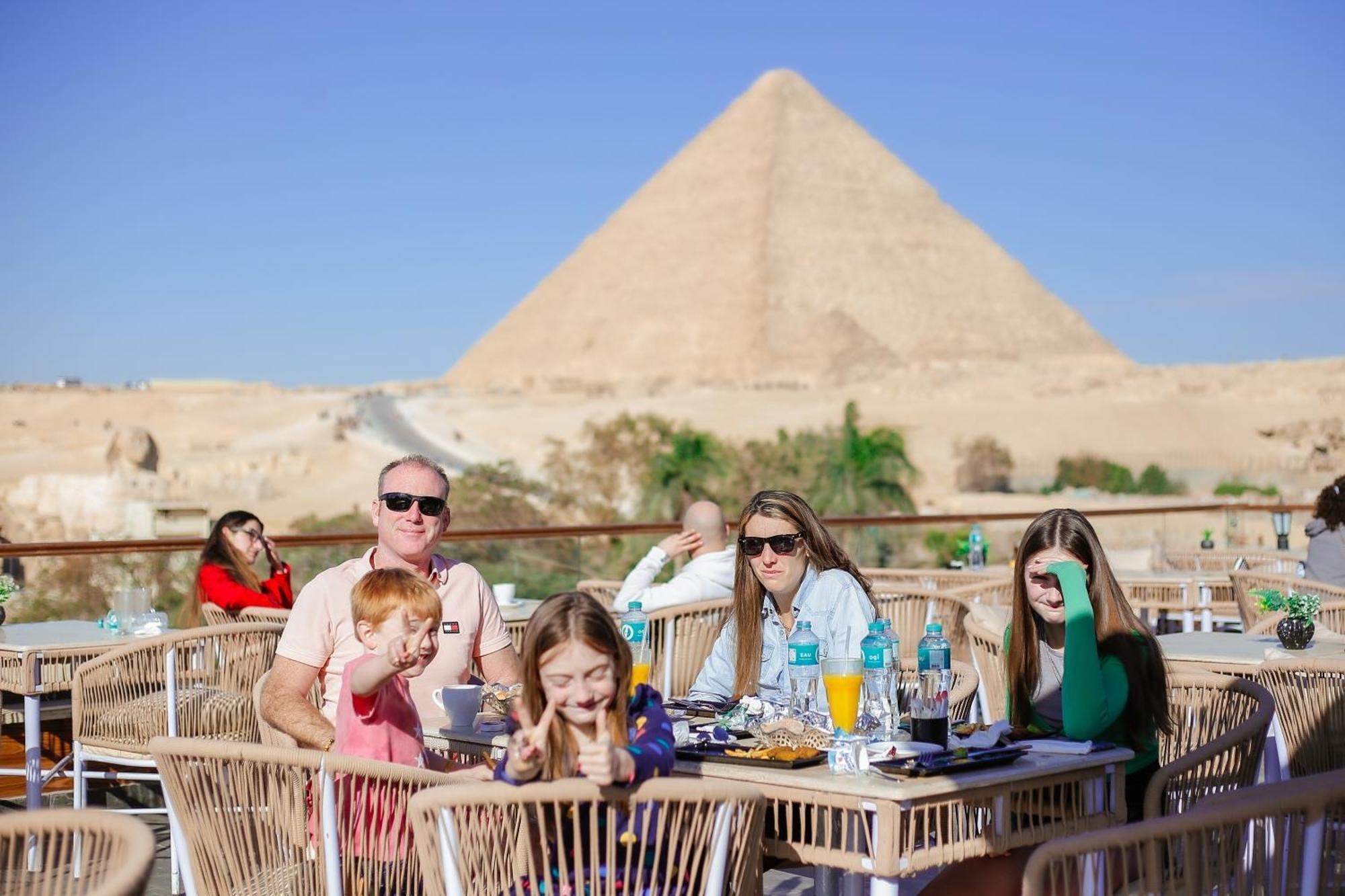 Tree Lounge Pyramids View Inn , Sphinx Giza Kafrat al Jabal Екстер'єр фото